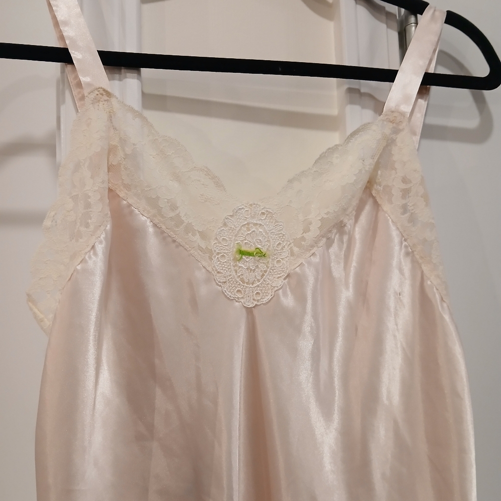 Vintage TRtoo Pink Slip Nightgown Size Large - Picture 2 of 6